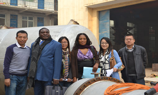 喀麥隆客戶(hù)采購(gòu)100噸濃香花生油生產(chǎn)線(xiàn)