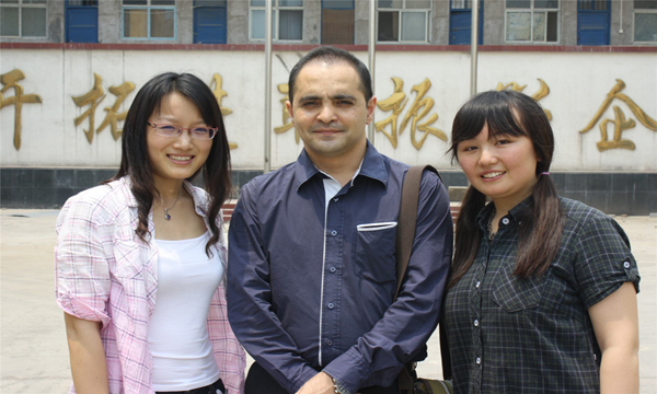 伊朗和馬來西亞客戶同時來企鵝機(jī)械設(shè)備廠家購買生產(chǎn)線